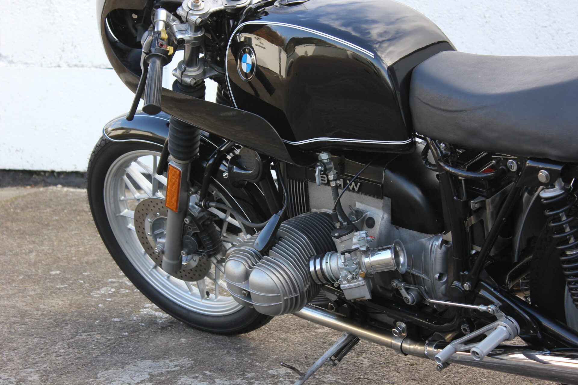 BMW Cafe Racer - 1970's Retro