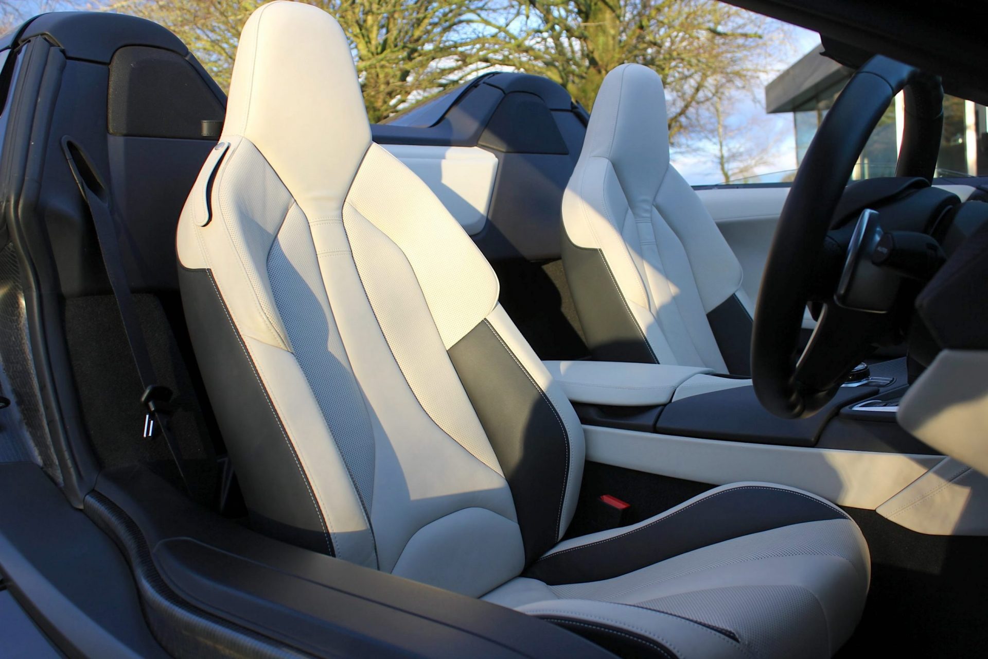 BMW i8 Roadster