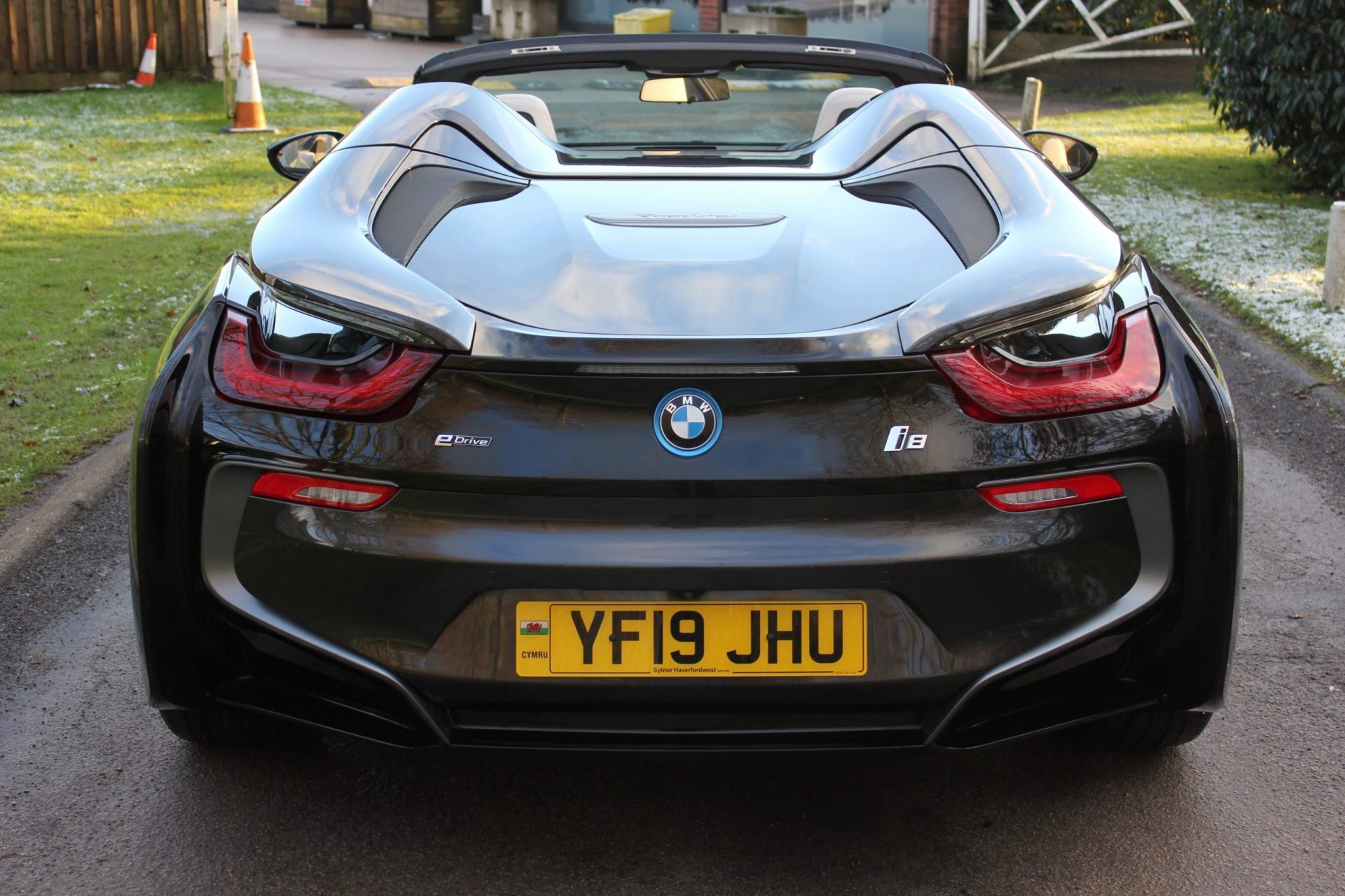 BMW i8 Roadster