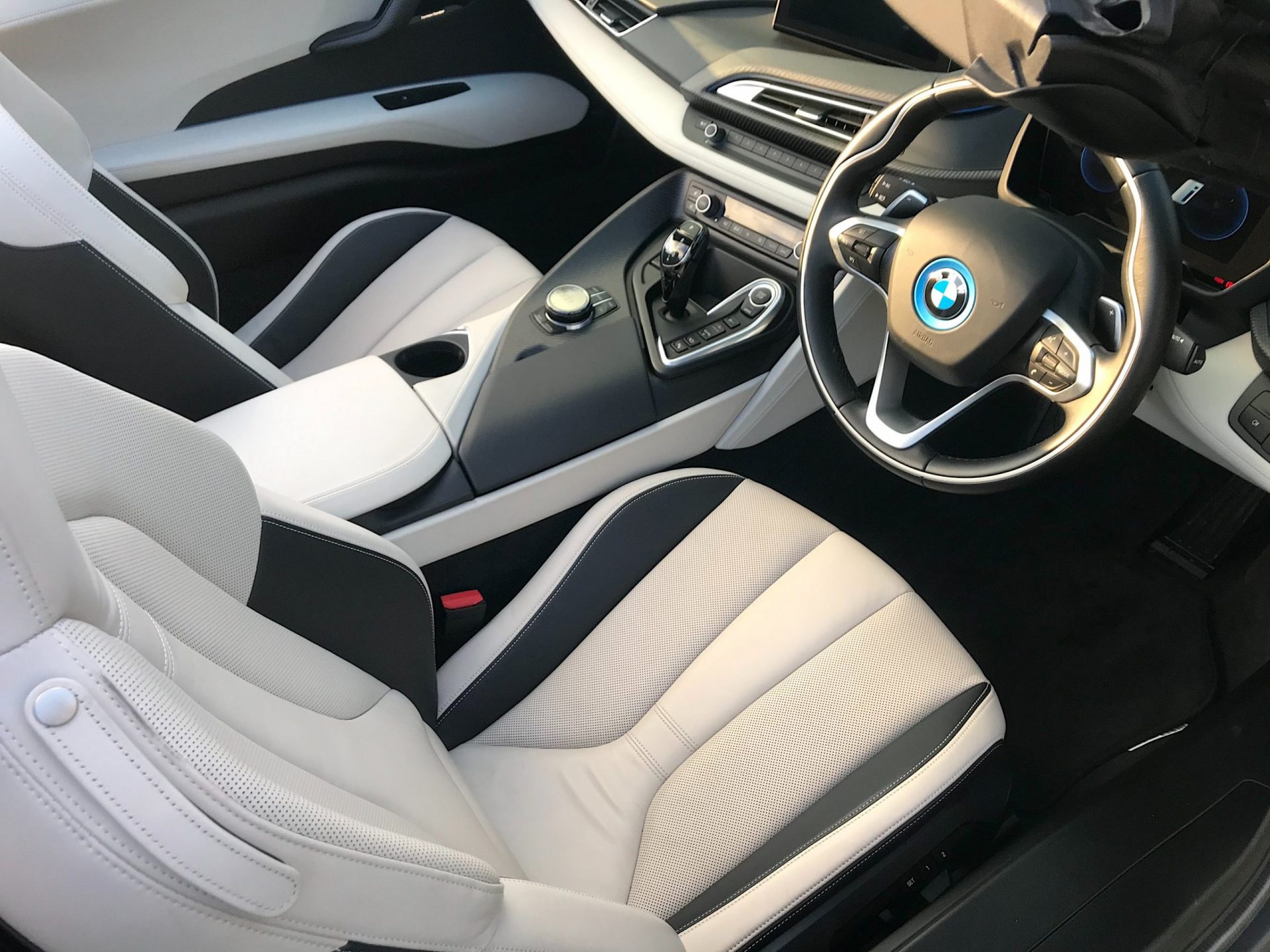 BMW i8 Roadster