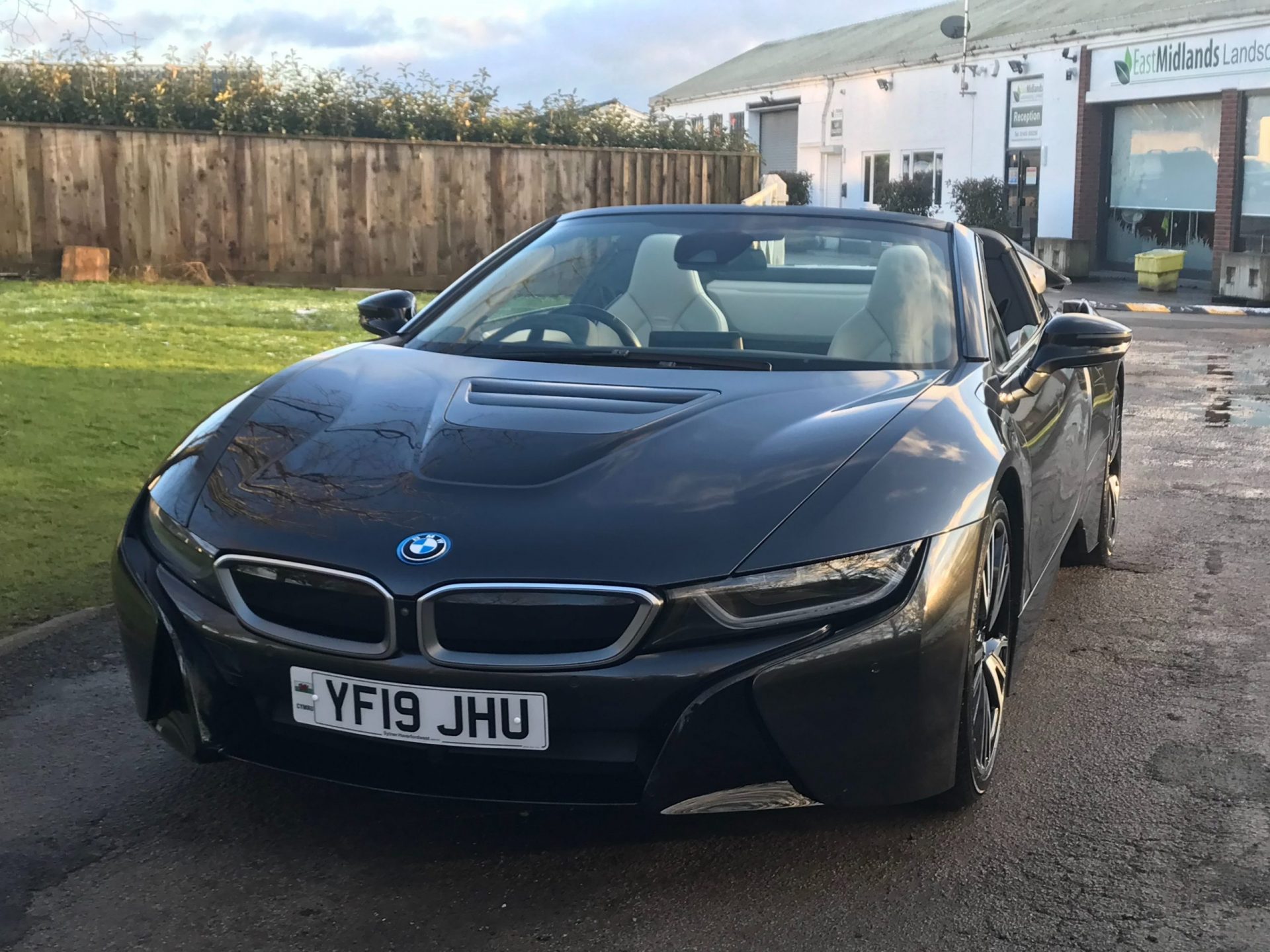 BMW i8 Roadster