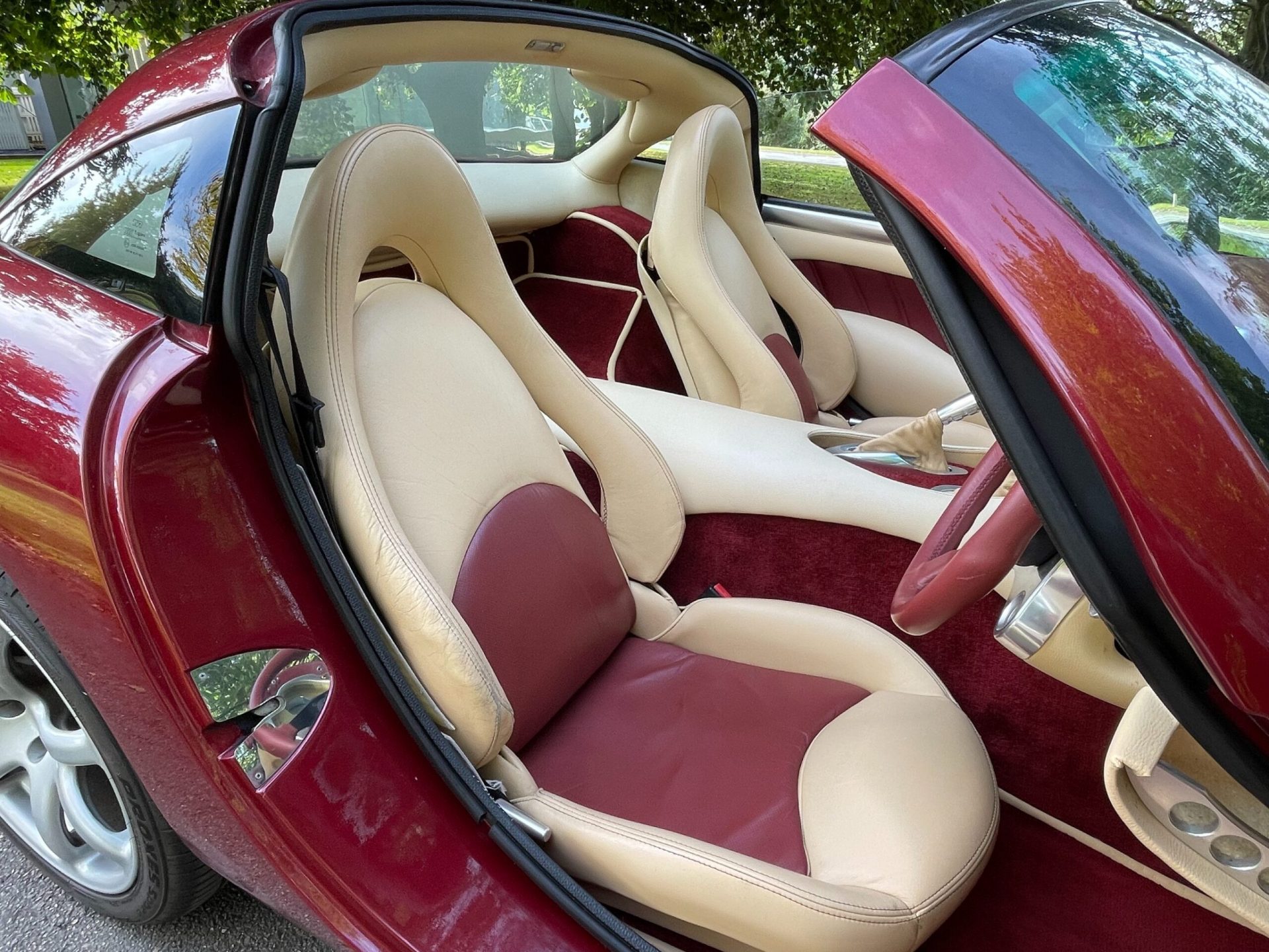 TVR Tuscan 4.0 MK1 - Lovely looking car...