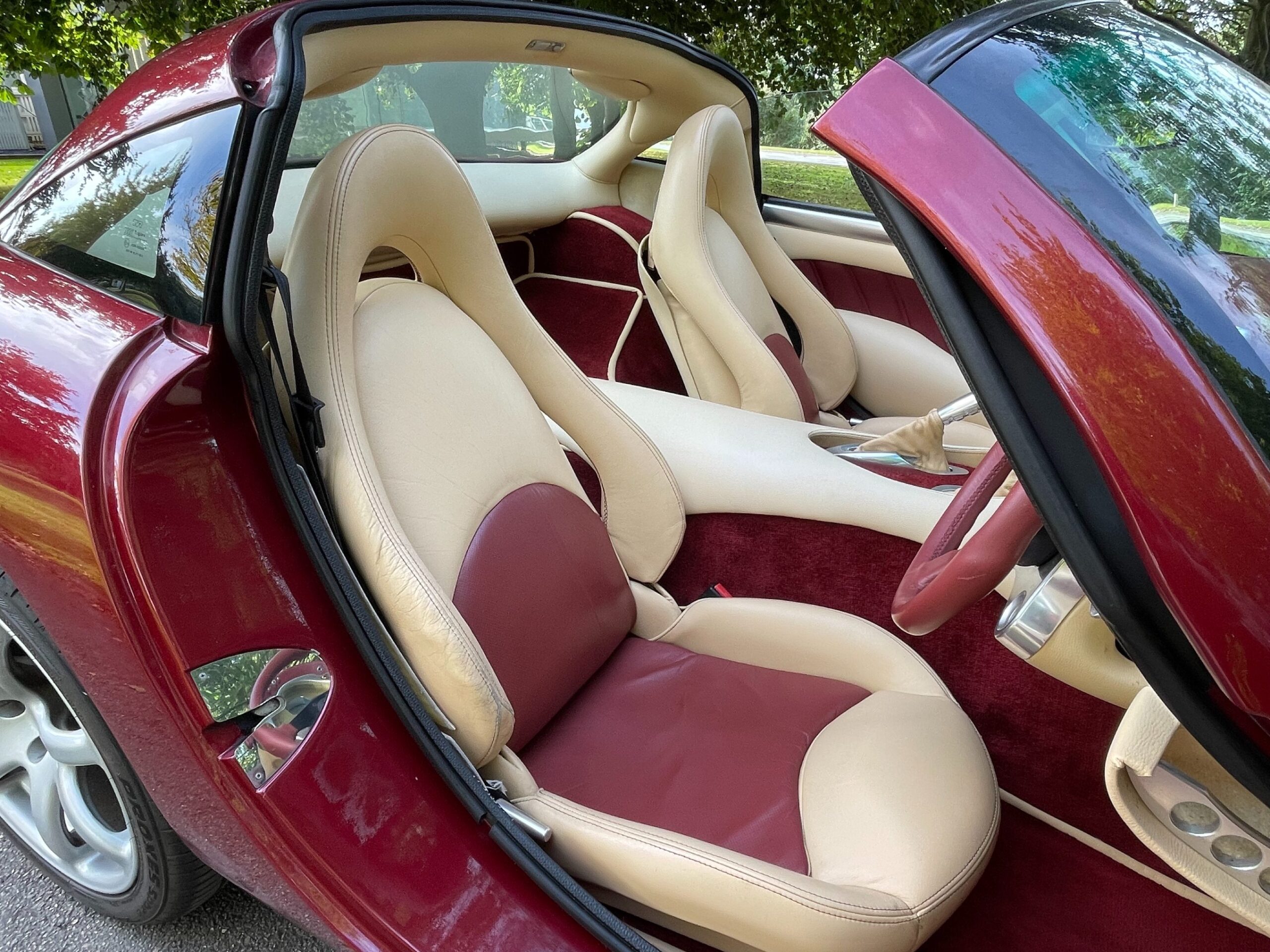 TVR Tuscan 4.0 MK1 - Lovely looking car...