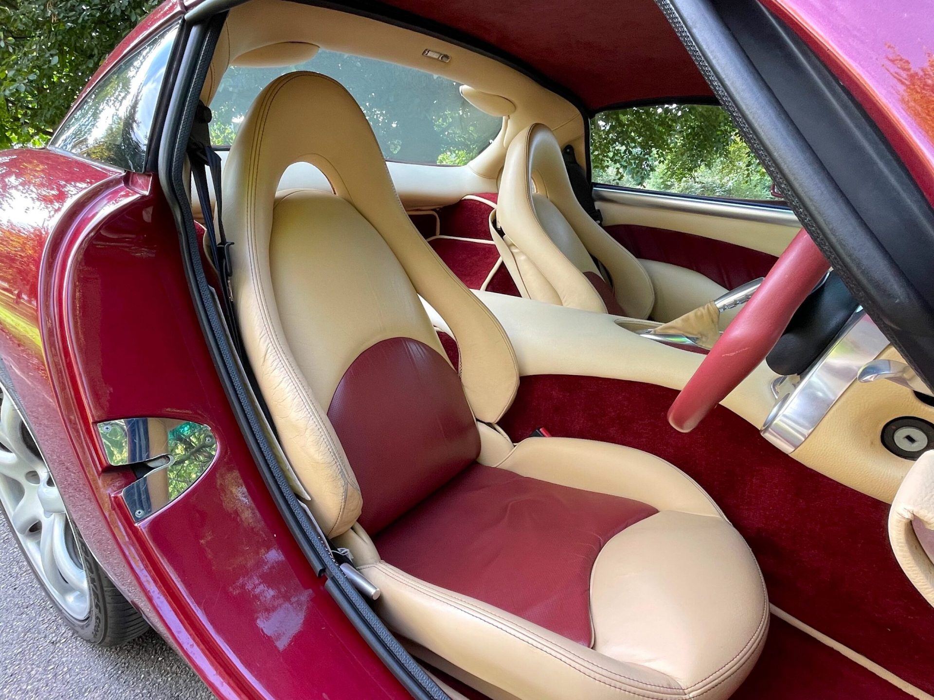 TVR Tuscan 4.0 MK1 - Lovely looking car...