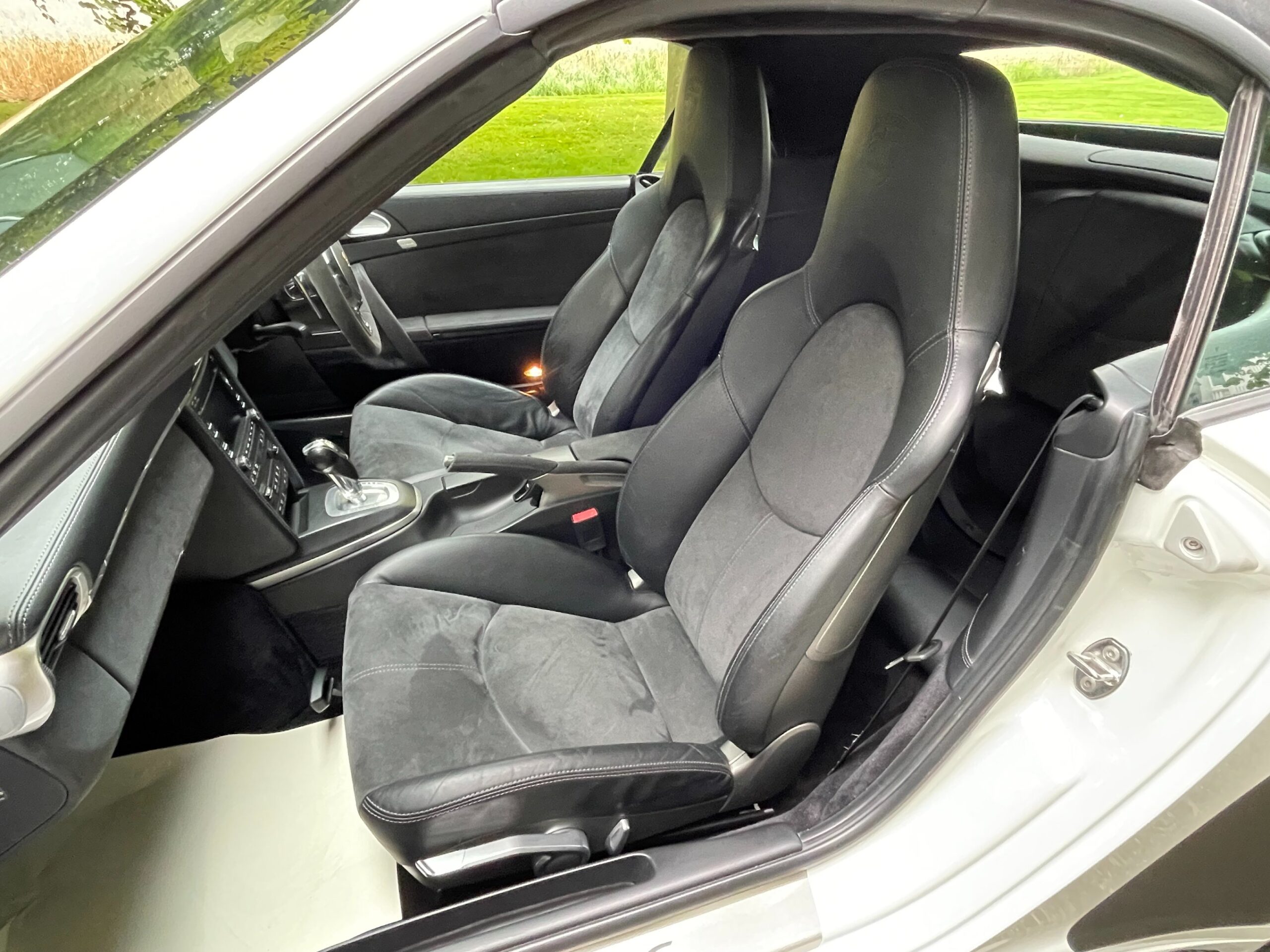 Porsche 997 Gen 2 Carrera 2 GTS Cab - PDK