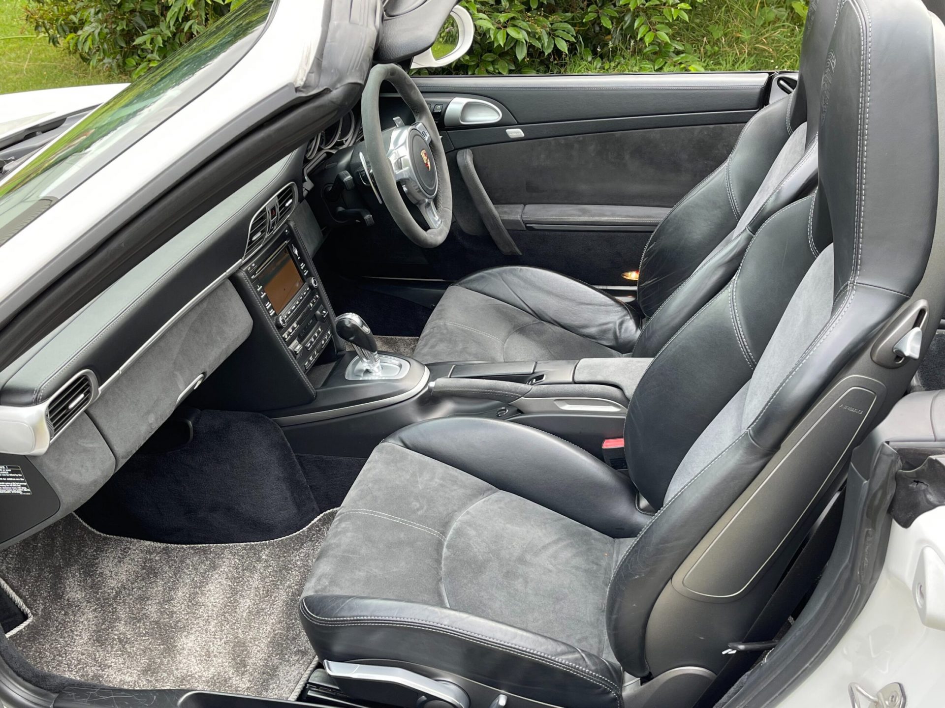 Porsche 997 Gen 2 Carrera 2 GTS Cab - PDK