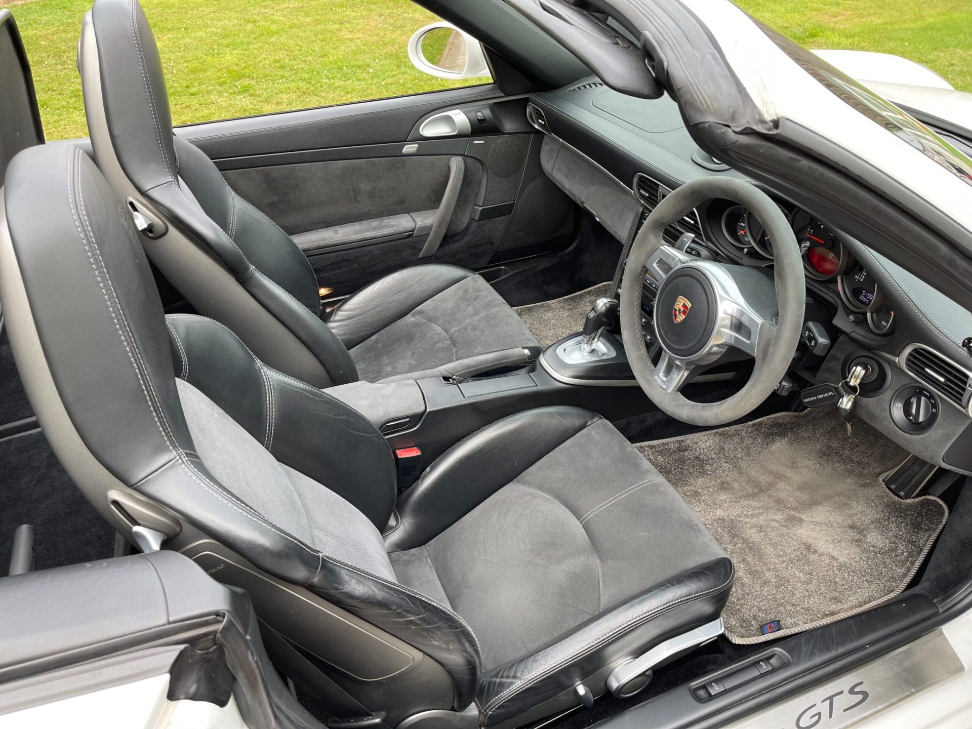 Porsche 997 Gen 2 Carrera 2 GTS Cab - PDK